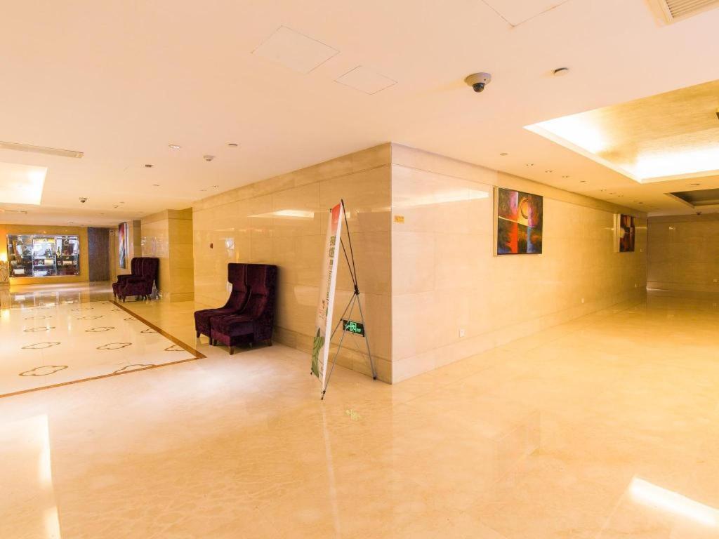 China Palace Hotel 4*