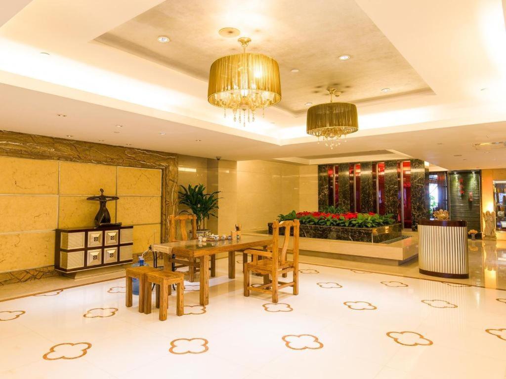 China Palace 4*