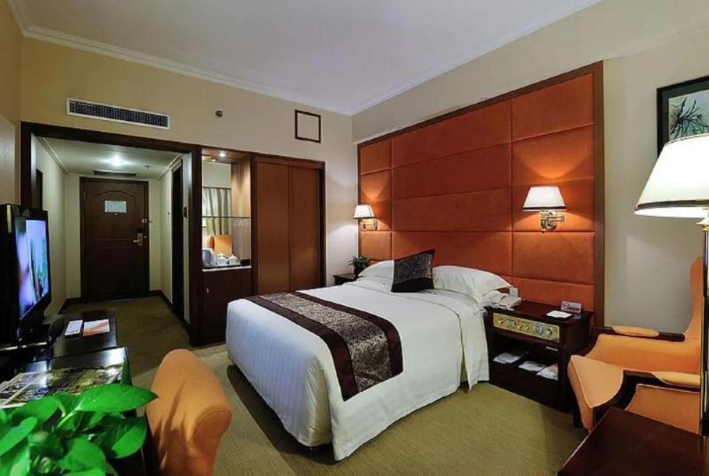 China Palace 4*